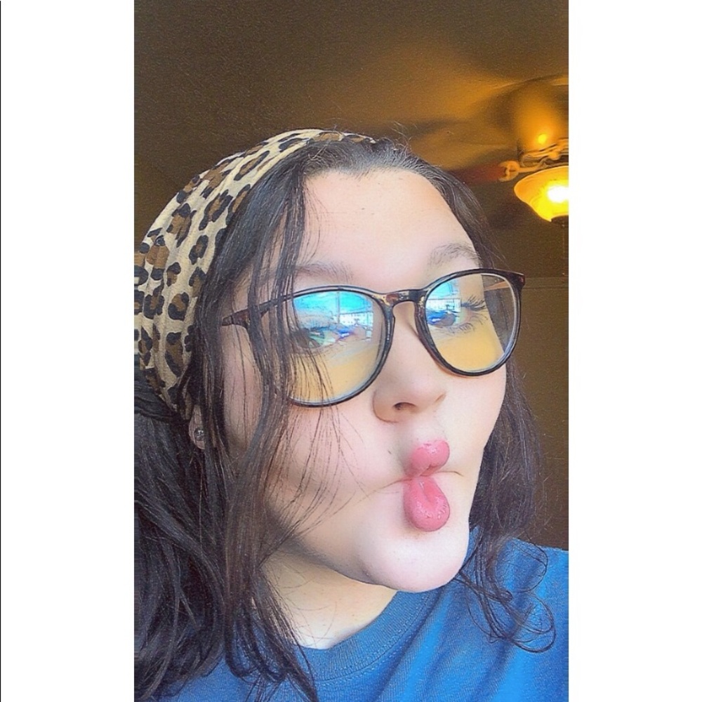 Meet your Posher, Haley